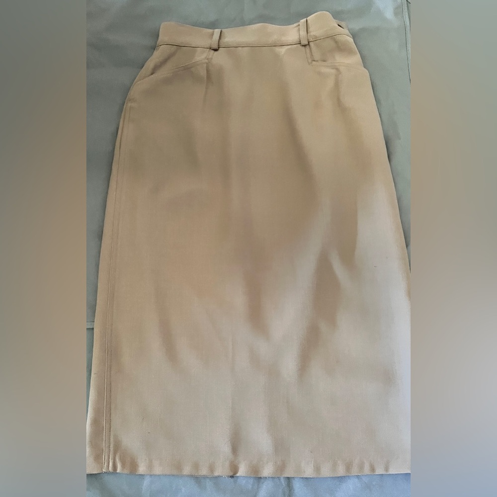 Calvin Klein collection. Midi tan light wool lined skirt.